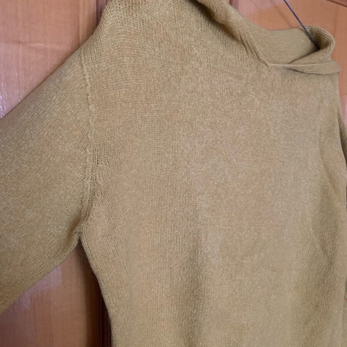 Knitted hoodie sweater like new, yellow, one size