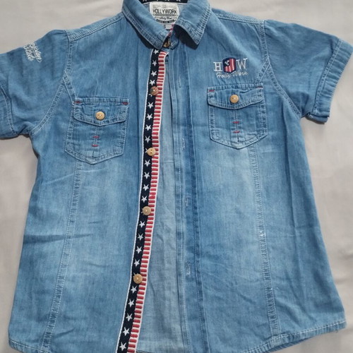 Shirt size 6 years like new, blue