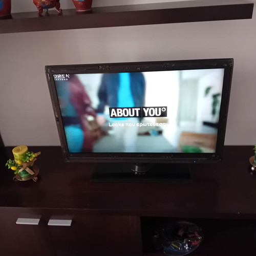 LG TV 75×50 cm used