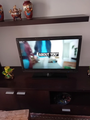 LG TV 75×50 cm used