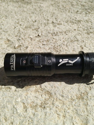 Primus diving flashlight like new with charger and 2 batteries
