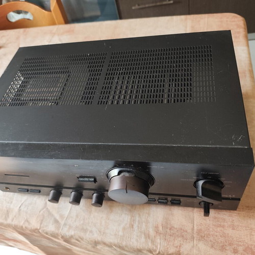 Technics Stereo Integrated Amplifier SU-V570 PXS cap like new