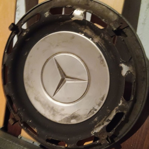 Metal collectible Mercedes w114 - w115 wheel hubcap used