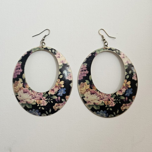 Boho earrings used with floral design by Άπεφθον