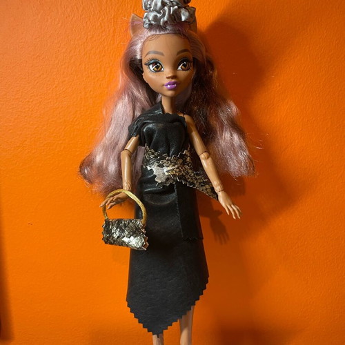 Monster High Clawdeen Wolf like new with handmade leather dress G3 Mattel