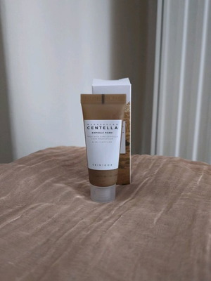 Skin1004 cleansing foam with Centella extract 20ml new