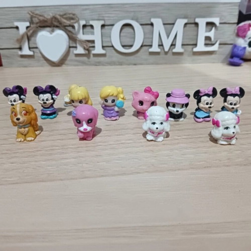 Squinkies figures Disney and Barbie like new