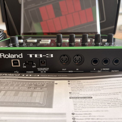 Roland TB-3 Touch Bass Synthesizer Bassline σαν καινούργιο με κουτί και Decksaver