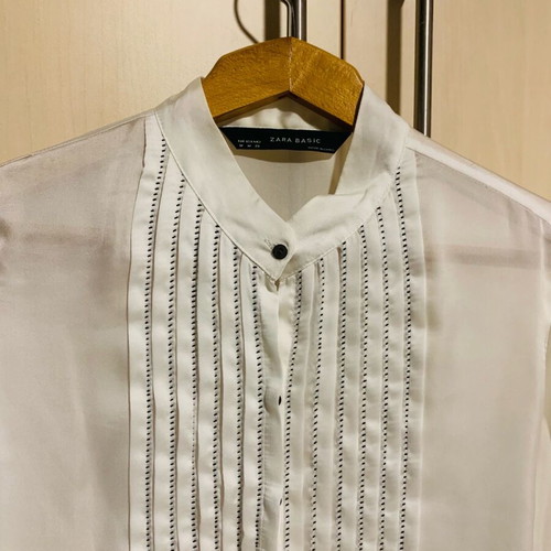 Zara satin shirt like new with embroidery and mao collar