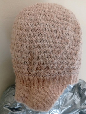 Плетена розова шапка с козирка употребявана La Redoute Collections