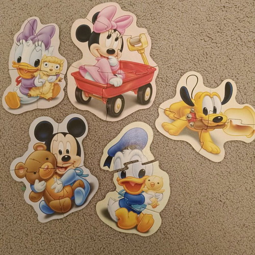 Baby puzzle Disney characters like new