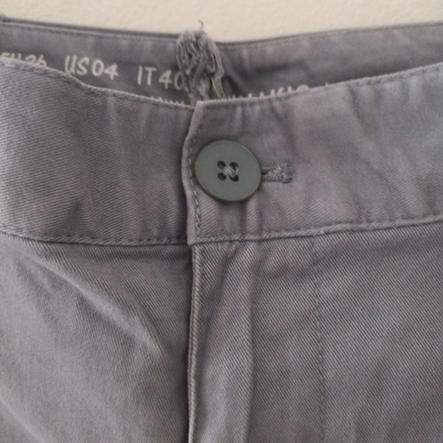 GAP pants slightly used