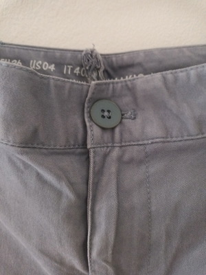 GAP pants slightly used