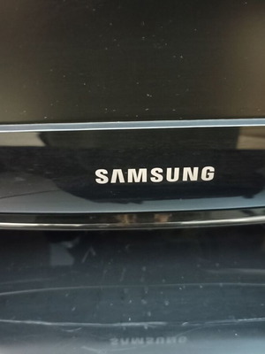 Samsung TV used, model LE 19R86BD with Power Plus remote