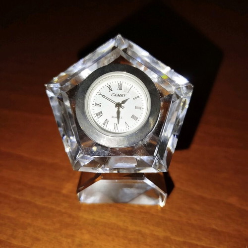 Glass decorative items like new, set of 15