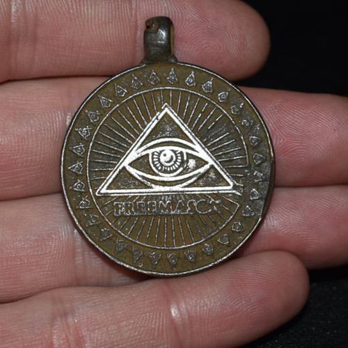 Masonic pendant used, bronze, 46x38x6 mm