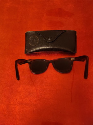 Ray Ban Wayfarer sunglasses like new, vintage brown tortoise