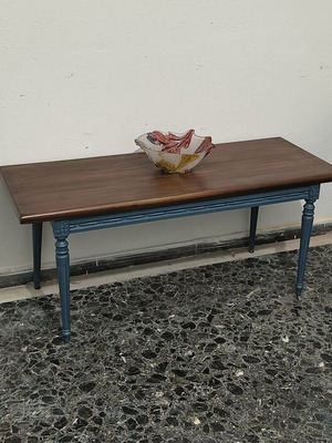 Coffee table used, dimensions 1.12x45x48 m