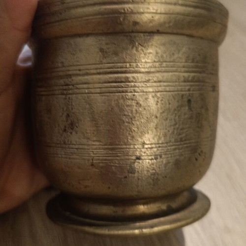 Metal mortar and pestle used, solid brass, 3 kg