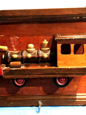 3d wooden train plaque with hooks