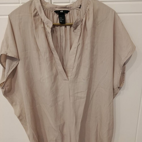 H&M women's top beige size XL like new