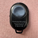 Bluetooth Remote Shutter like new, black, compatible with iOS and Android