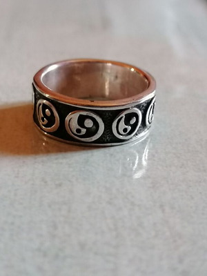 925 Silver wedding ring with embossed Yin Yang no 53 or 55 or 58