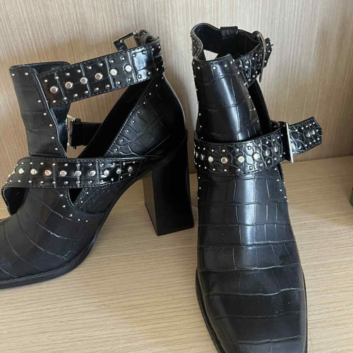 Zara black ankle boots size 40 like new
