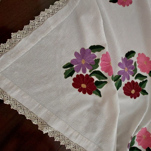 Tablecloth rectangular used 190x140cm vintage embroidered with flower motifs