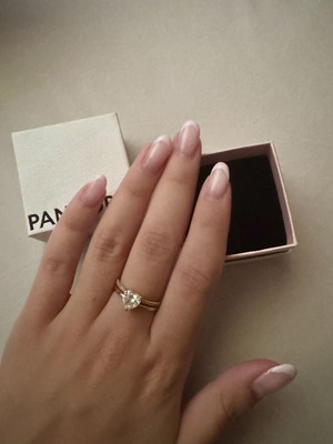 Pandora K14 gold plated ring with heart-shaped cubic zirconia