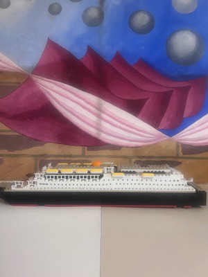 Titanic Model Ship COBI like new