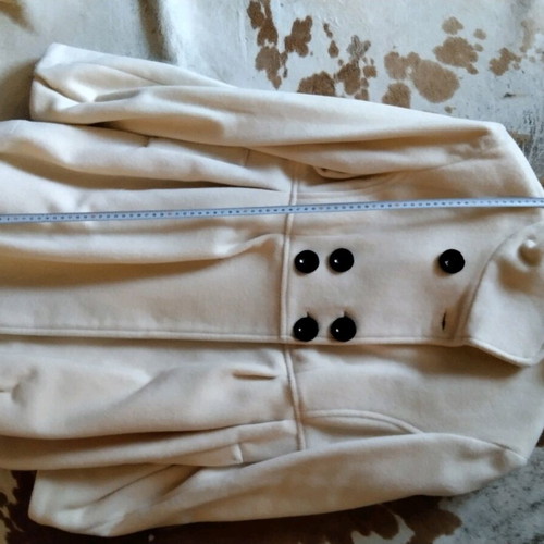 Ecru coat like new, size 40, elegant design