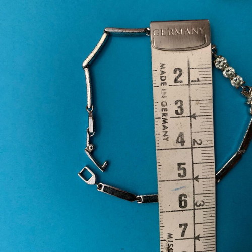 Silver bracelet like new for slender wrists