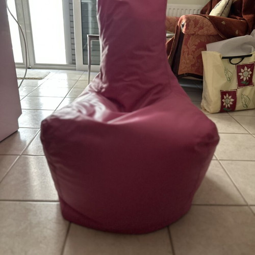 Pouf chair like new with filling material