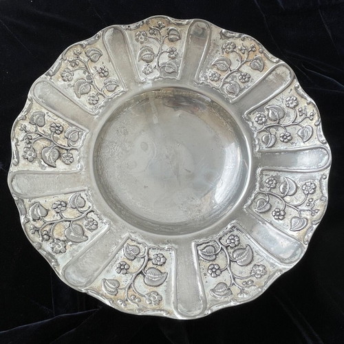 Silver-plated heirloom platter used in good condition