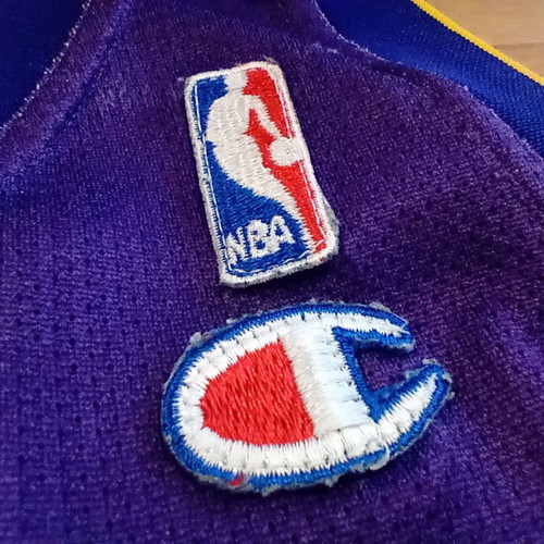 LA Lakers Shaquille O'Neal #34 Champion NBA Basketball Jersey like new, purple, size M