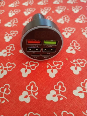 Charging accessory with 4 USB ports new