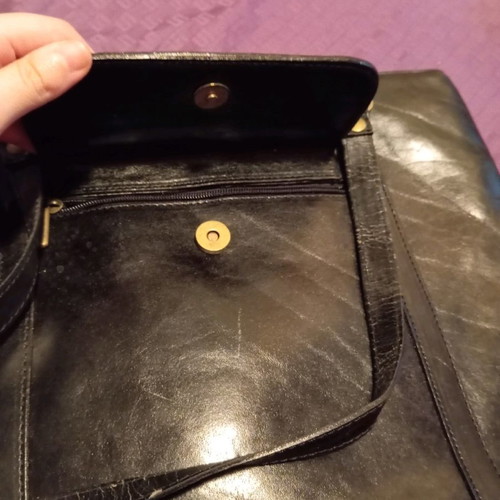 Monica leather handbag used, genuine leather with worn handles