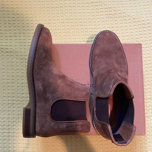 Clarks Jaxen Chelsea boots taupe suede new, size 41