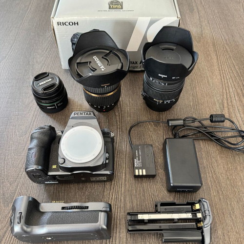 Pentax K-3 Prestige Edition camera like new with 3 lenses