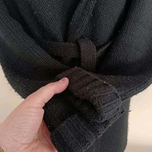 Black women's Mango cardigan used, long, buttonless