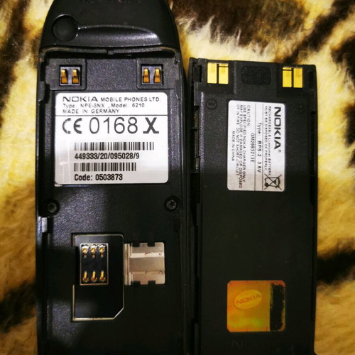 Nokia 6210 collectible used functional with charger