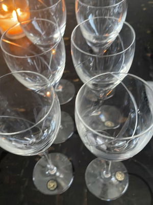 Κρυστάλλινα ποτήρια κρασιού σαν καινούργια, σετ 6 τεμαχίων