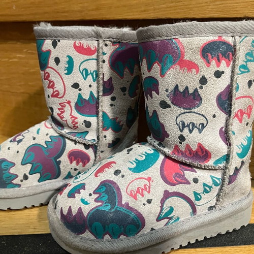 Ugg kids boots like new, grey, size 23-24