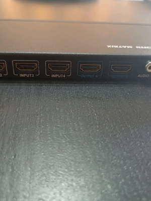 Matrix switch 4x2 1080p μεταχειρισμένο