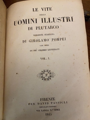 Plutarco Le vite degli uomini illustri 4 τόμοι μεταχειρισμένοι με δερματόδετη βιβλιοδεσία εποχής