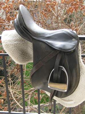 Σελλα Kifer εμποδίων και ηνία μεταχειρισμένη, μαύρο χρώμα