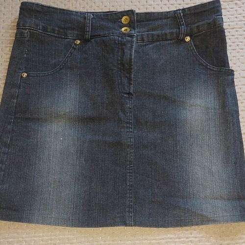 Denim skirt like new, size L 40, blue