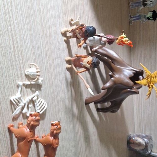 Playmobil Cave People Set with 2 Smilodons like new