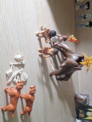 Playmobil Cave People Set with 2 Smilodons like new